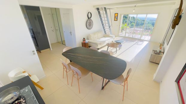 Location appartement 5 pièces, 93.00m², Cannes - Photo 1