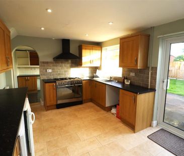 3 bedroom detached house to rent - Photo 6