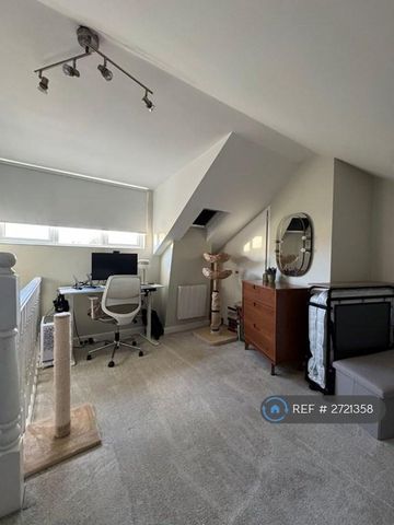 3 bedroom terraced house to rent - Photo 4