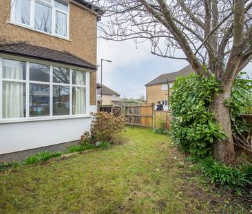 2 bedroom semi-detached house to rent - Photo 6