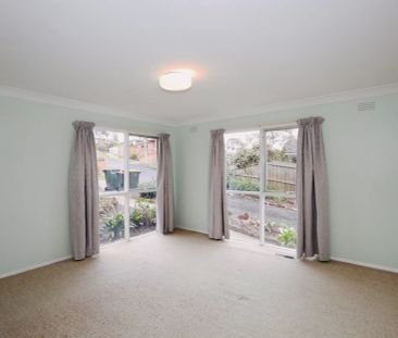 3 Bed, 1 Bath - Photo 4