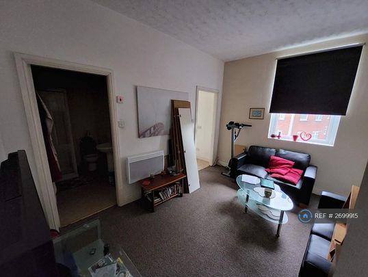 1 bedroom flat to rent - Photo 1