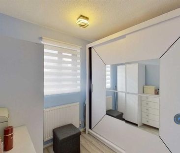 3 bedroom detached house to rent - Photo 4