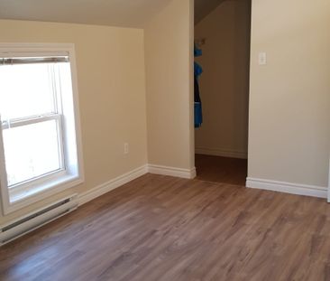 103 College Ave W, Guelph - Photo 3