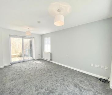 2 bedroom end of terrace house to rent - Photo 3
