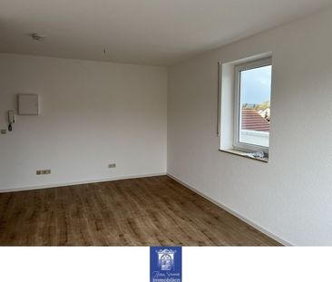 Bezaubernde Wohnung mit großer Terrasse! Ideal für Singles! - Foto 1
