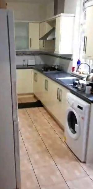 Room in a Shared House, Gladys Road, B25 - Photo 1