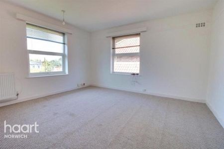 2 bedroom maisonette to rent - Photo 4