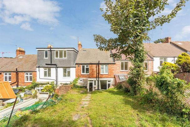 4 bedroom terraced house to rent - Photo 1