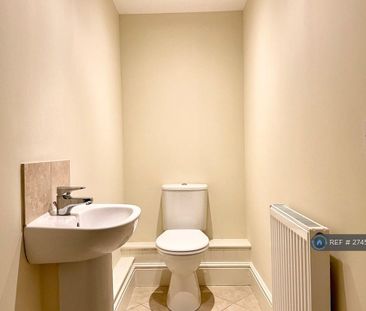 2 bedroom terraced house to rent - Photo 3