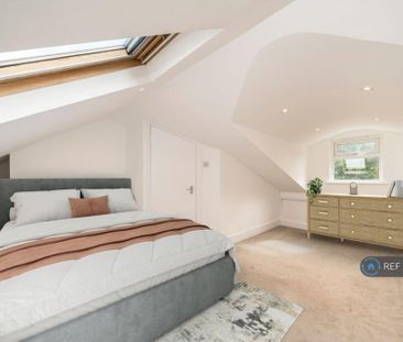 3 bedroom flat to rent - Photo 3