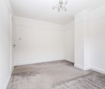 3 bedroom end of terrace house to rent - Photo 3