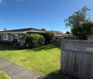 Sunny, Secure, Low-Maintenance Rental in Popular Matua - Photo 5