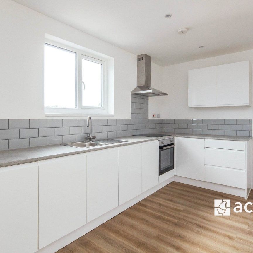 Worsley Bridge Road, London, SE26 - Photo 1