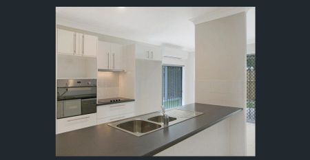 Effortless Living in One of Wynnum’s Most Connected Pockets - Photo 5