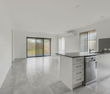 Modern Family Home in Helidon - Photo 3