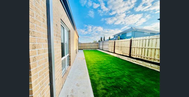 Luxurious Family Home ! - Photo 1