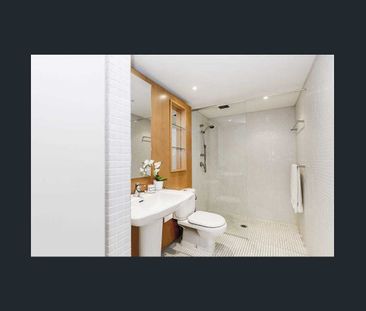 Superb Executive Living - Photo 4