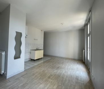Location Appartement 2 pièces 41m² POITIERS 86000 - Photo 2