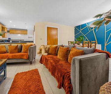 4 Bed Detached House, Bear Yard Mews, BS8 - Photo 1