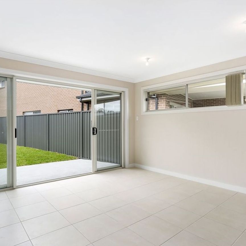 Apply Now - Century 21 &vert; the Paramount Group &lpar;Granny Flat&rpar; - Photo 1