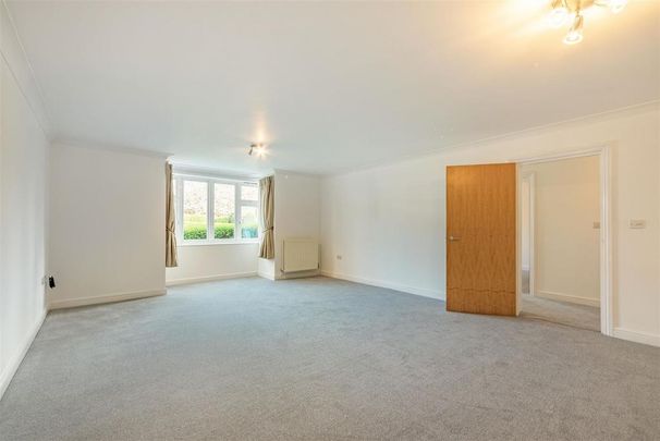 3 bedroom apartment to rent - Photo 1