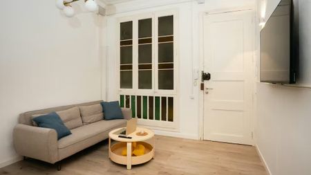 Carrer del Comte dUrgell, Barcelona, Catalonia 08011 - Photo 3