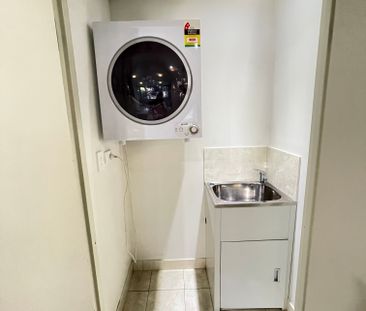 One Bedroom Apartment with Courtyard, Opposite Kogarah Station - Photo 1