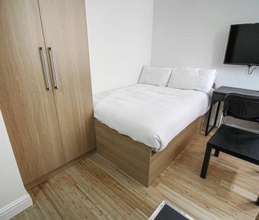 Studio to rent - Photo 2