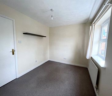 2 Bedroom House - Hulton Close, Southampton - Photo 3