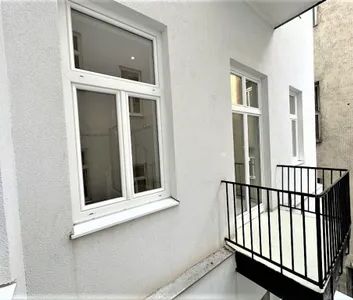 MÖLLWALDPLATZ, U1-NÄHE, 71 m2 Altbau mit Balkon, 3 Zimmer, Küche, Wannenbad, 1. Liftstock, Belvedere-Nähe - Photo 2