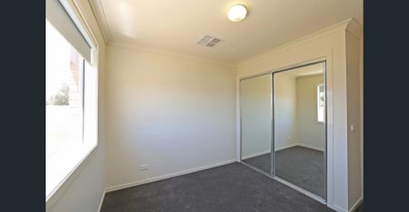 For Rent: Spacious Family Living - Available from 17 December – Apply via realestate.com.au only - Photo 3