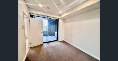 Tallawong station , study room with window can be used as bedroom - Photo 2