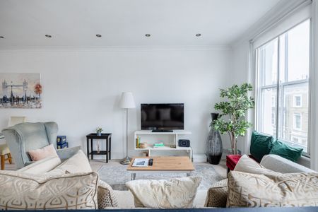 Finborough Road, Kensington and Chelsea, London, SW10 - Photo 2