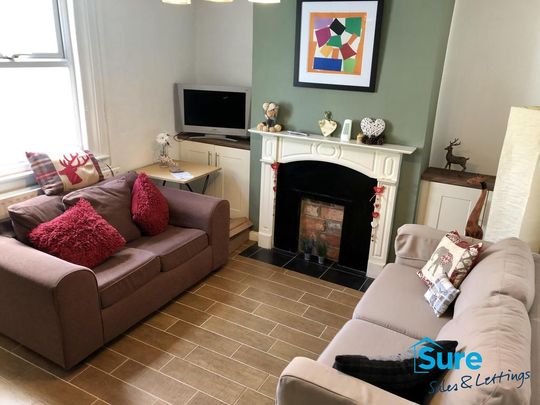 3 bedroom semi-detached house to rent - Photo 1