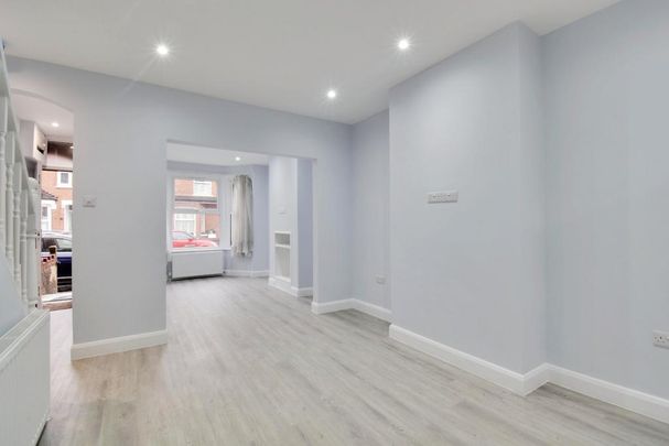 3 bedroom terraced house to rent - Photo 1