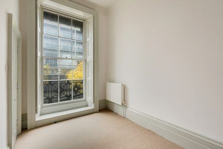 1 Bed Flat - Photo 3