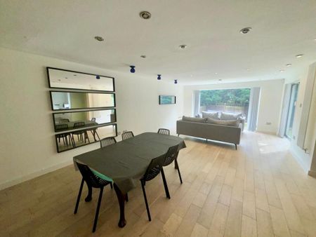 3 bedroom detached house to rent - Photo 3