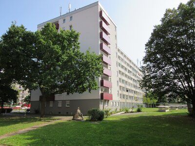 Ideal für Singlehaushalte mit ÖPNV Anbindung und überdachtem Balkon - Photo 3