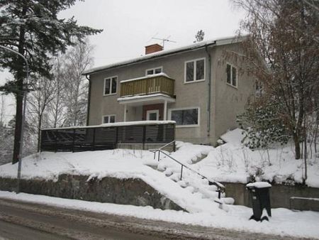 RENOVADED HOUSE IN SPÅNGA - Photo 3