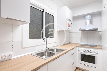 Piso de alquiler en Carrer D'alella, Porta - Photo 3