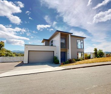 Family home in Strathmore Park !!! - Photo 3