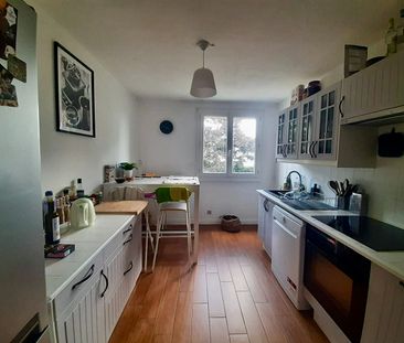 Location Appartement 5 pièces 10m² - Photo 5