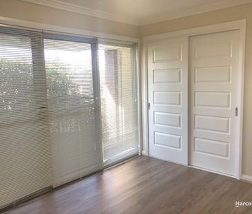 Modern & Stylish Two-Bedroom in Park Central... - Photo 2