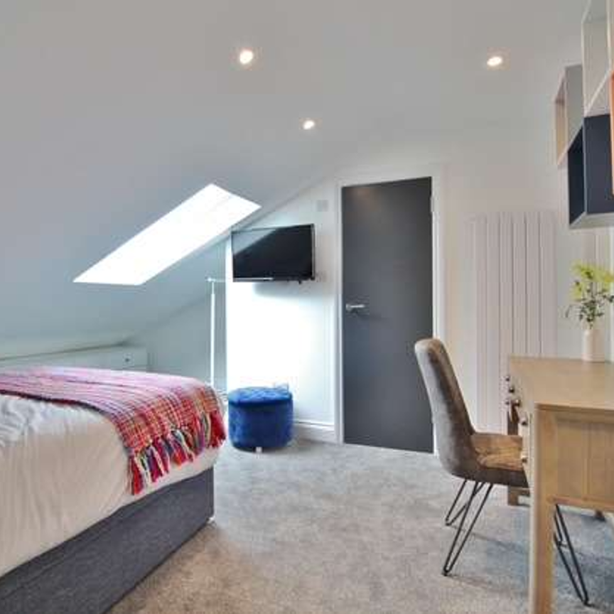 Laburnum Grove - Photo 2