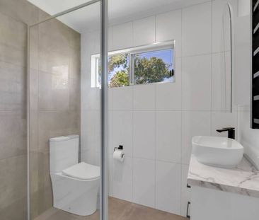 STYLISH LIVING - STAND ALONE RENOVATED DUPLEX - Photo 5