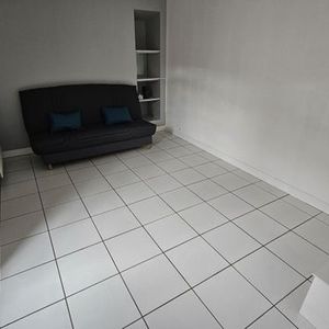 Appartement T2 à louer 2 pièces - 32 m2 CHATEAUROUX - 36 - Photo 2