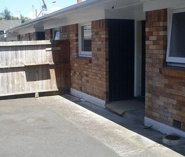 4/1171 Victoria Street - Photo 4