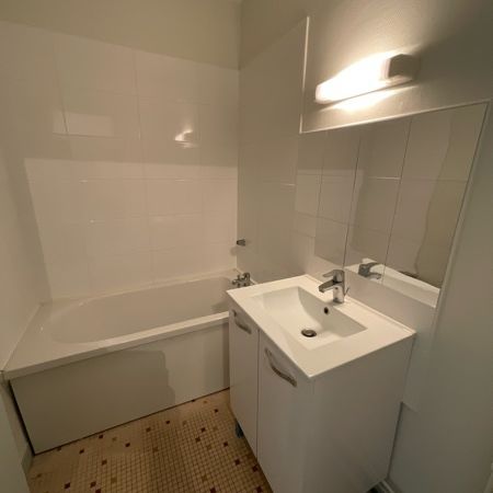 A LOUER - Centre Historique - T2 - Photo 4