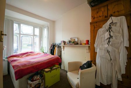 4 bedroom terraced house to rent - Photo 4